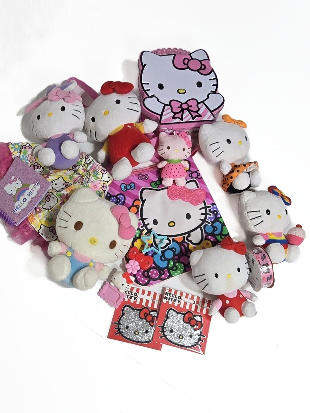 Hello Kitty bundle. 15+ pieces. Includes everything in the pictures and more.